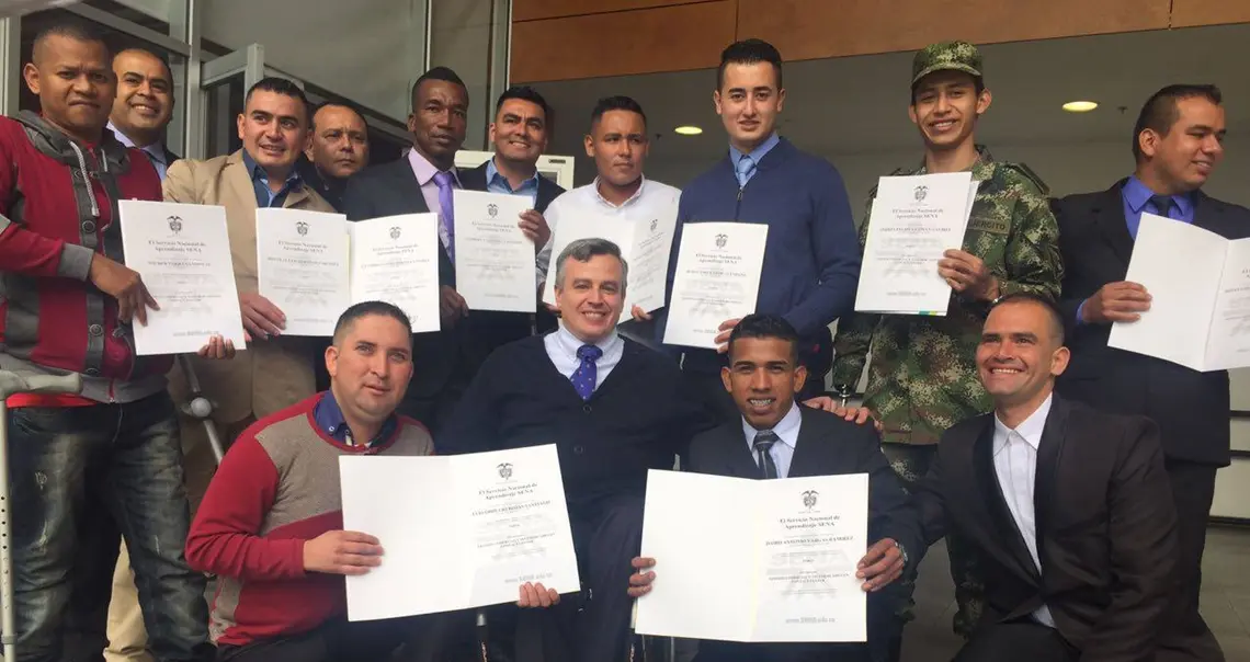 graduación de exmilitares con discapacidad en Colombia