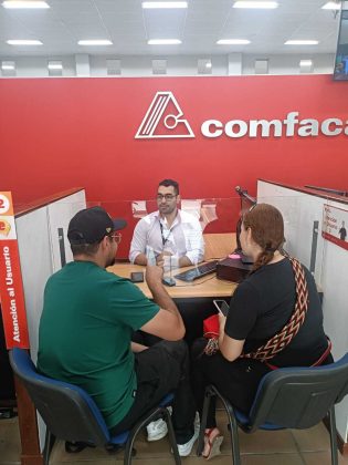 Registro hojas de vida en Comfacauca